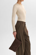 Markberg Celin Crossbody Taske Dark Brown Suede Weave