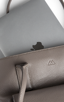 AubreyMBG Taske, Grain