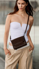 Crossbody tasker